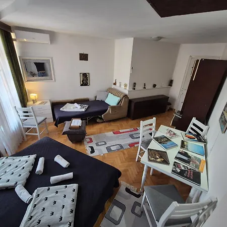 Guest house Prenociste Chardak Tuzla